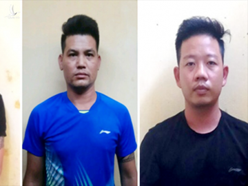 Nguyễn Thành Long (giữa) cùng 2 nghi can Hà Huy Phúc và Trần Quang Hướng bị cáo buộc tổ chức đánh bạc bằng hình thức cá độ bóng đá qua mạng internet. Ảnh: Công an cung cấp