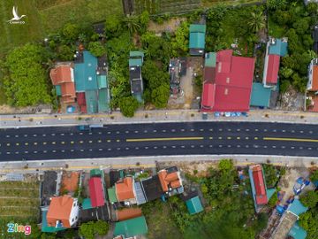 Can canh tuyen duong vao khu di tich Yen Tu anh 7