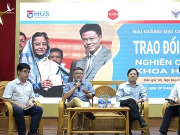 GS Ngô Bảo Châu: “Tôi từng sốc khi nhận được bảng lương của mình”