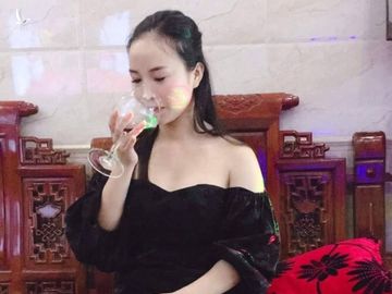 Bóng dáng bà trùm trăm tỷ ẩn sau hotgirl xinh đẹp bán bánh cuốn