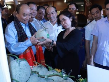Thủ tướng trực tiếp giải đáp nhiều thắc mắc của nông dân - Ảnh 2. Thủ tướng trực tiếp giải đáp nhiều thắc mắc của nông dân - Ảnh 2.