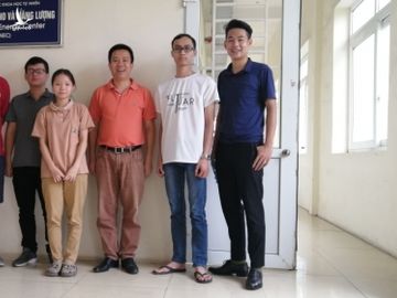 Nhóm thầy trò dành 5 năm sáng chế thiết bị chiếu sáng không cần điện