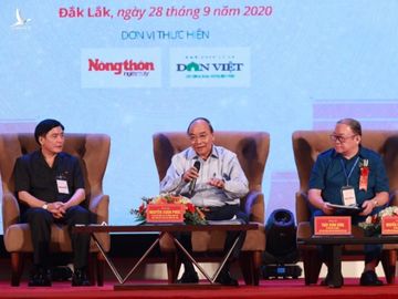 Trực tiếp: Thủ tướng đối thoại với nông dân - Ảnh 8. Trực tiếp: Thủ tướng đối thoại với nông dân - Ảnh 8.