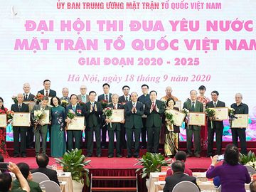Thủ tướng: Cần cổ vũ mọi tầng lớp nhân dân làm giàu chính đáng