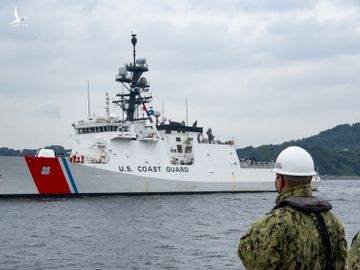 USCGC Waesche cập cảng Yokosuka hôm 22/9. Ảnh: Tuần duyên Mỹ.