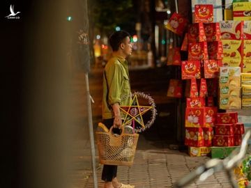 “Trung thu nhất định ba sẽ về” - bộ ảnh của nhiếp ảnh gia 9x đã lấy đi nước mắt người xem - ảnh 9