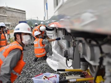 Tàu metro 1 lăn bánh ở depot, tháng 4-2021 sẽ chạy thử từ ngã tư Bình Thái về Long Bình - Ảnh 6.