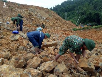  Sạt lở thủy điện Rào Trăng 3: Tìm thấy thêm 1 thi thể công nhân mất tích - ảnh 2