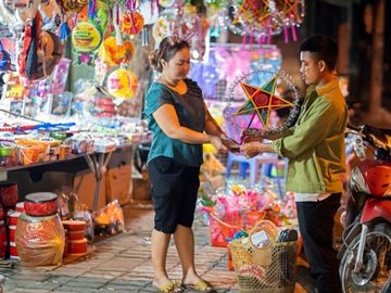 “Trung thu nhất định ba sẽ về” - bộ ảnh của nhiếp ảnh gia 9x đã lấy đi nước mắt người xem - ảnh 11