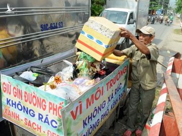 Người thương binh mỗi ngày vớt hàng trăm kg rác giải cứu dòng kênh - 5