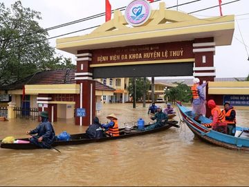 Quảng Bình: Lũ chưa có dấu hiệu rút - ảnh 1