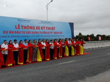 Phó Thủ tướng Trương Hòa Bình tuyên bố thông xe kỹ thuật dự án Lộ Tẻ - Rạch Sỏi - ảnh 1