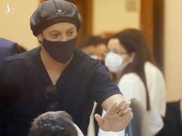 Ronaldinho dương tính với COVID-19 - Ảnh 2. Ronaldinho dương tính với COVID-19 - Ảnh 2.