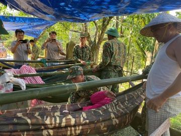 Vụ sạt lở núi vùi lấp ở Tà Leng: Cứu sống được 33 người - Ảnh 11.