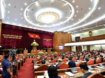 lanh dao Dang, Nha nuoc du Hoi nghi Trung uong 13 anh 10