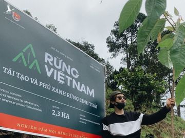 Hà Anh Tuấn khởi trồng 2 cánh rừng đầu tiên trong dự án 'Rừng Việt Nam' - ảnh 1