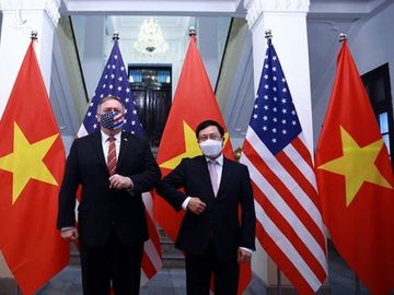 Phó Thủ tướng, Bộ trưởng Ngoại giao Phạm Bình Minh hội đàm với Ngoại trưởng Mỹ Mike Pompeo - Ảnh 1.