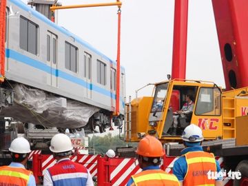 Tàu metro 1 lăn bánh ở depot, tháng 4-2021 sẽ chạy thử từ ngã tư Bình Thái về Long Bình - Ảnh 10.