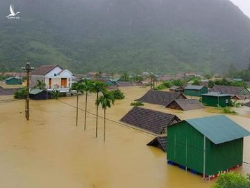 Nhà phao cứu người Quảng Bình thoát khỏi lũ dữ thế nào? - 3