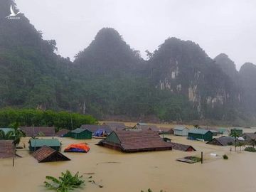 Nhà phao cứu người Quảng Bình thoát khỏi lũ dữ thế nào? - 4