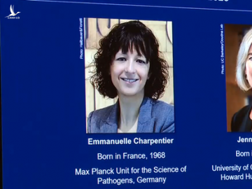 (Trái sang phải) Hai nhà khoa học Emmanuelle Charpentier (Pháp) và Jennifer Doudna (Mỹ) /// NobelPrize.org