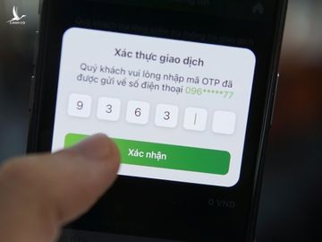 Mã OTP được gửi về điện thoại qua SMS có thể bị hacker khai thác qua phần mềm gián điệp hoặc website mạo danh.