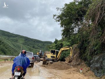 Quảng Trị: Một Công an xã hy sinh, 4 người mất liên lạc, khi đi tìm kiếm nhóm 7 người mất tích - Ảnh 3.