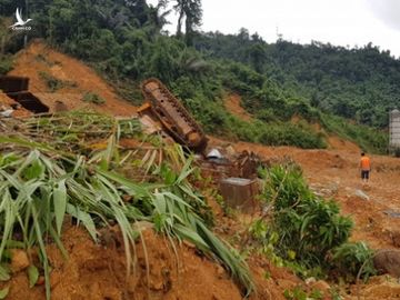 Người bị vùi ở Rào Trăng 3: Bùn phủ kín người, lúc đó tôi cứ nghĩ chết rồi - Ảnh 1.