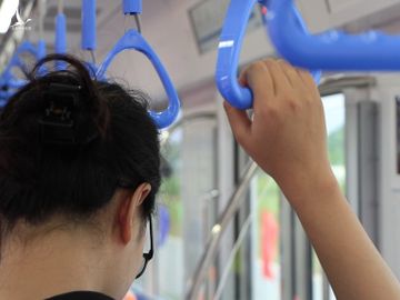 Trải nghiệm tiện ích bên trong đoàn tàu metro hiện đại tuyến Bến Thành - Suối Tiên - ảnh 8