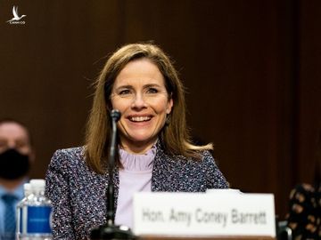 Thẩm phán Amy Coney Barrett tại phiên điều trần bổ nhiệm trước Ủy ban Tư pháp Thượng viện hôm 14/10. Ảnh: AFP.