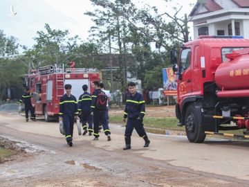 Nửa quả núi lớn đã đổ ập xuống thủy điện Rào Trăng 3 - ảnh 5