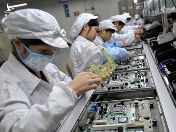 Bên trong nhà máy sản xuất của Foxconn tại Trung Quốc. Ảnh: Cnbc.