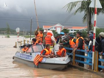 “Ngập lụt chưa từng có trong 10 năm trở lại đây” - 2