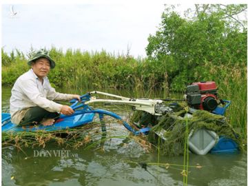 Một ông nông dân sáng chế máy cày siêu nhẹ 'bơi' như cá, hơn hẳn máy Nga, máy Trung Quốc