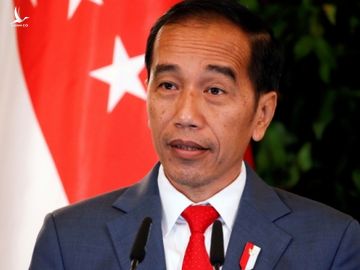Tổng thống Indonesia Joko Widodo phát biểu tại Singapore hồi tháng 10/2019. Ảnh: Reuters.