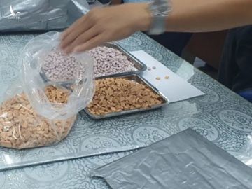 Khám phá hơn 20kg ma tuý trong các lô quà biếu