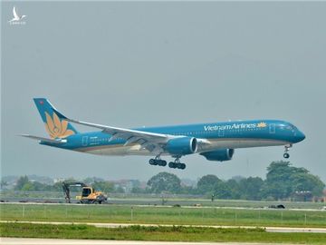 Hành khách đốt lửa trên máy bay Vietnam Airlines đang làm rõ động cơ, mục đích - Ảnh 1.