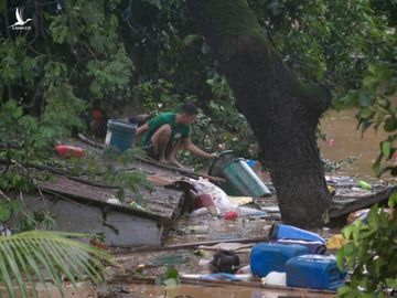 Bão Vamco quét qua Philippines, 26 người chết, lũ nhấn chìm hàng chục ngàn ngôi nhà - Ảnh 5. Bão Vamco quét qua Philippines, 26 người chết, lũ nhấn chìm hàng chục ngàn ngôi nhà - Ảnh 5.