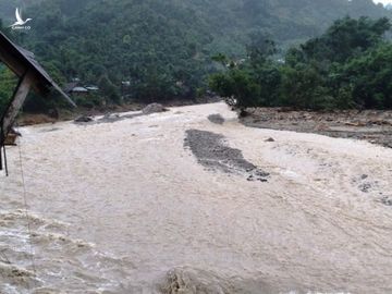 Quảng Nam: Lũ quét kinh hoàng, thêm 1 ngôi làng ở xã Trà Leng bị ‘xóa sổ’ - ảnh 1