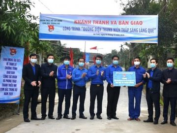 Tuổi trẻ các tỉnh Bắc Trung bộ xung kích chống Covid-19, khắc phục hậu quả thiên tai - ảnh 4