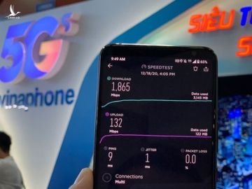 Tốc độ 5G Vinaphone tại hồ Hoàn Kiếm sáng nay đạt 1865 Mbps /// Ảnh Cao Hưng