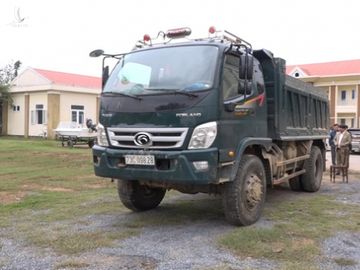 Dùng xe chở cát sạn làm vỏ bọc, đường dây phá rừng quy mô lớn vẫn bị chặn đứng - Ảnh 2.