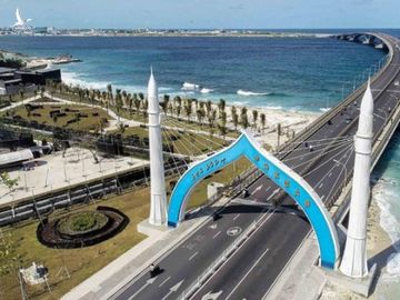 Đảo quốc nhỏ nhất châu Á gánh núi nợ sau khi nhận chương trình tài trợ hào phóng từ TQ - Ảnh 1.