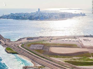 Đảo quốc nhỏ nhất châu Á gánh núi nợ sau khi nhận chương trình tài trợ hào phóng từ TQ - Ảnh 3.