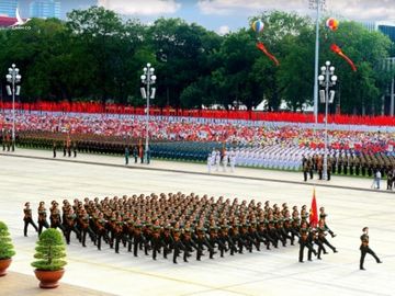 Khối Sỹ quan chỉ huy tham mưu trong Lễ duyệt binh kỷ niệm 70 năm ngày Quốc khánh nước CHXHCN Việt Nam
