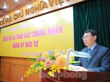 Chủ tịch UBND tỉnh Bắc Giang Lê Ánh Dương phát biểu tại buổi trao chứng nhận đầu tư