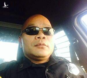 Sĩ quan cảnh sát Tam Dinh Pham. Ảnh: KPRC Click2Houston.