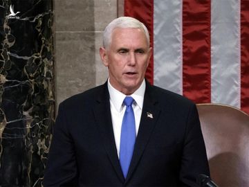 Phó Tổng thống Mỹ Mike Pence trong phiên họp của Thượng viện, ngày 7/1. Ảnh: Reuters.