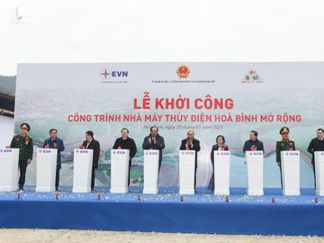 Thủ tướng cùng lãnh đạo các Bộ, ngành phát lệnh khởi công dự án Nhà máy thủy điện Hòa Bình mở rộng.