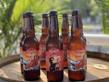 Lần đầu tiên Việt Nam có bia mang tên biển đảo - Ảnh 3. Lần đầu tiên Việt Nam có bia mang tên biển đảo - Ảnh 3.